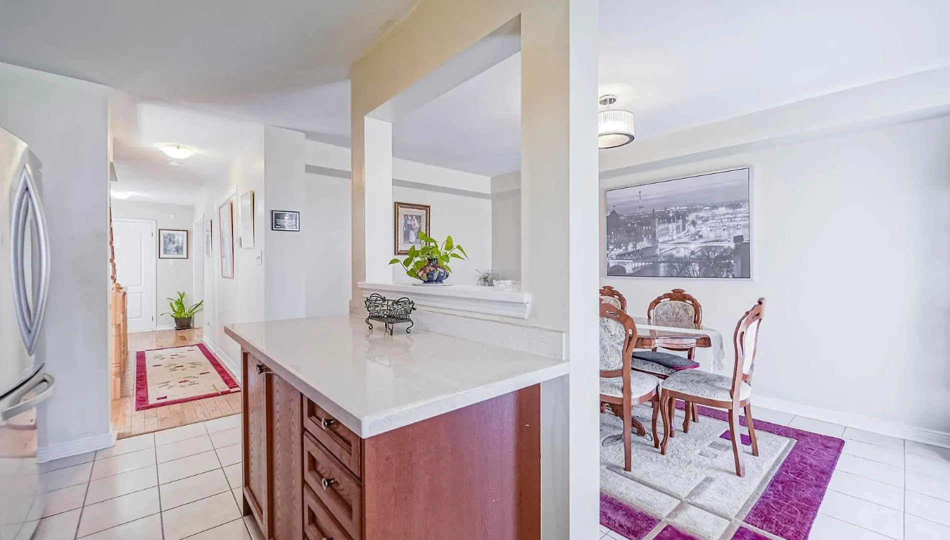 Toronto Central Bnb- High Speed Internet, Free Parking 0*,  Canada
